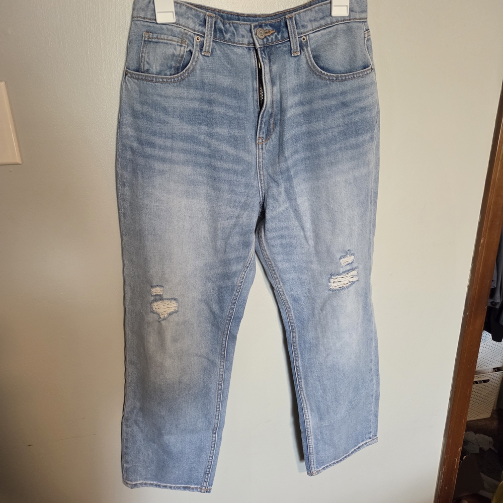 Old Navy Light Wash Relaxed Straight Leg Jeans